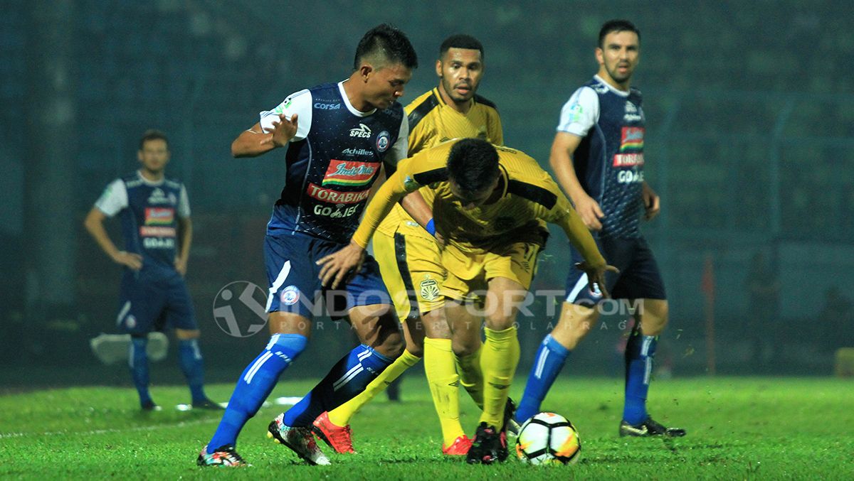 Bhayangkara FC vs Arema FC Copyright: © Ian Setiawan/Indosport.com