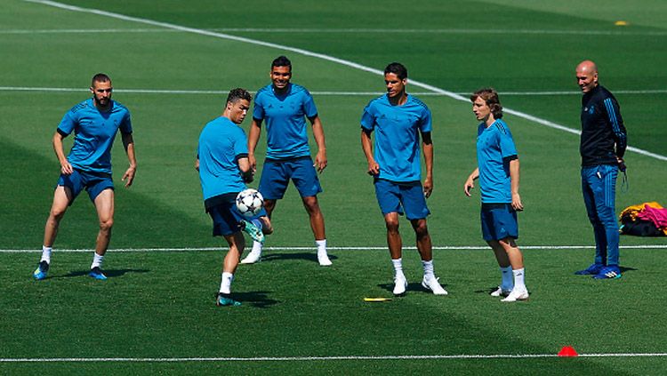 Skuat Real Madrid saat sedang latihan. Copyright: © Getty Image