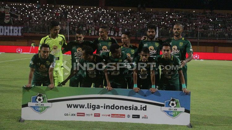 Madura United vs Persebaya Surabaya Copyright: © INDOSPORT/Fitra R