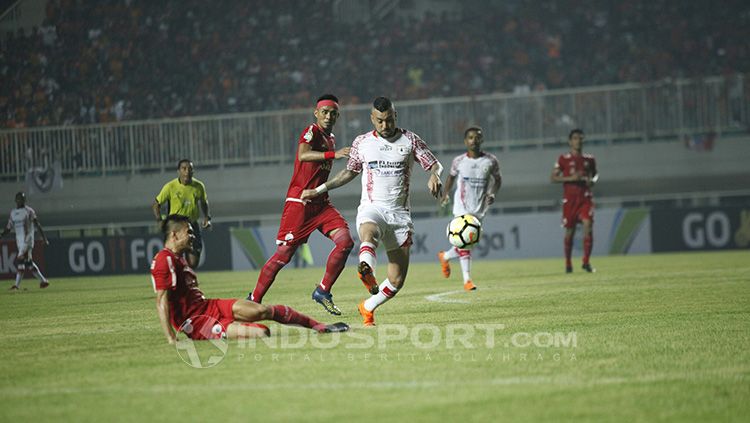 Persija Jakarta vs Persipura Jayapura Copyright: © INDOSPORT/Herry Ibrahim