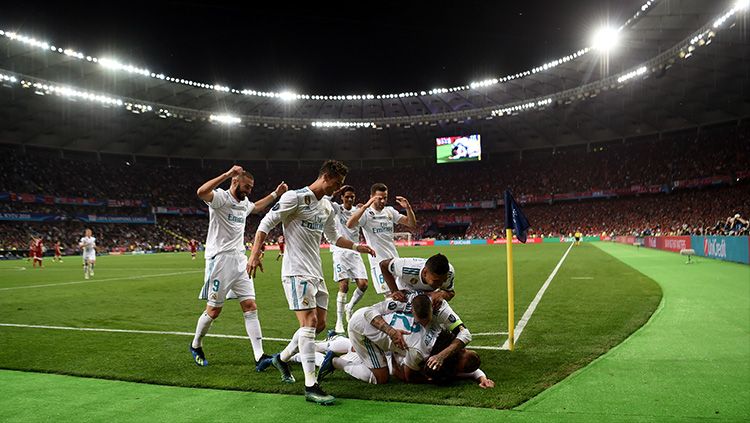 Para pemain Madrid merayakan gol Benzema Copyright: © Getty Images