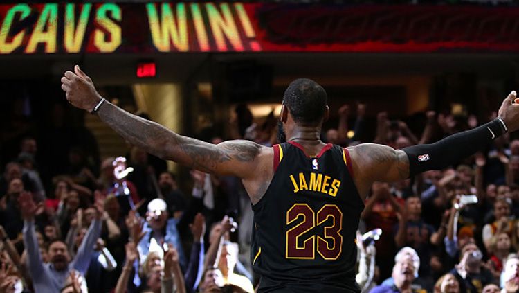 Ekspresi kemenangan LeBron James atas Boston Celtics. Copyright: © Getty Images