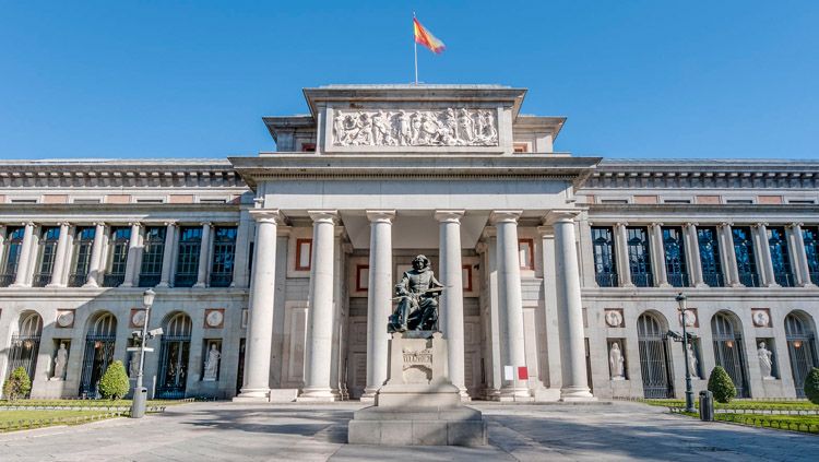 Museum Reina Sofia and Prado, tempat Real Madrid memajang trofi Liga Champions mereka. Copyright: &copy; MyLittleAdventure