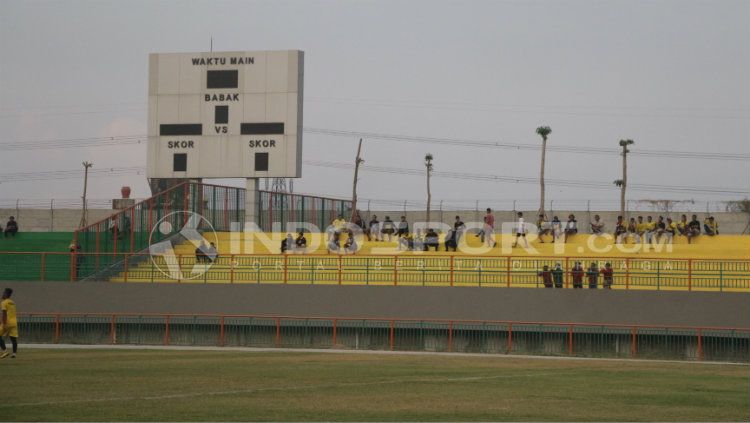 Papan skor digital sudah ada di Stadion Jaka Samudra. Copyright: © Fitra Herdian/INDOSPORT