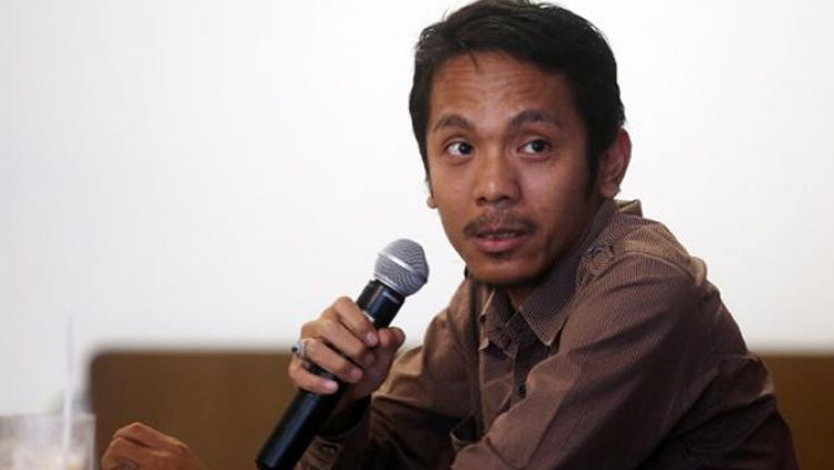 Akmal Marhali membongkar 'manuver' di tubuh PSSI. Copyright: © Tribunnews.com