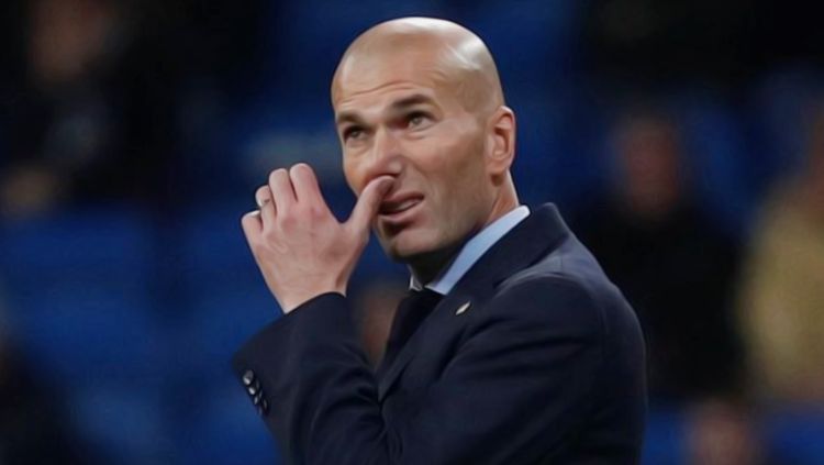 Zinedine Zidane buka suara soal hasil imbang yang diraih Real Madrid saat melawan Real Betis di ajang LaLiga Spanyol, Minggu (03/11/19). Copyright: © Getty Image