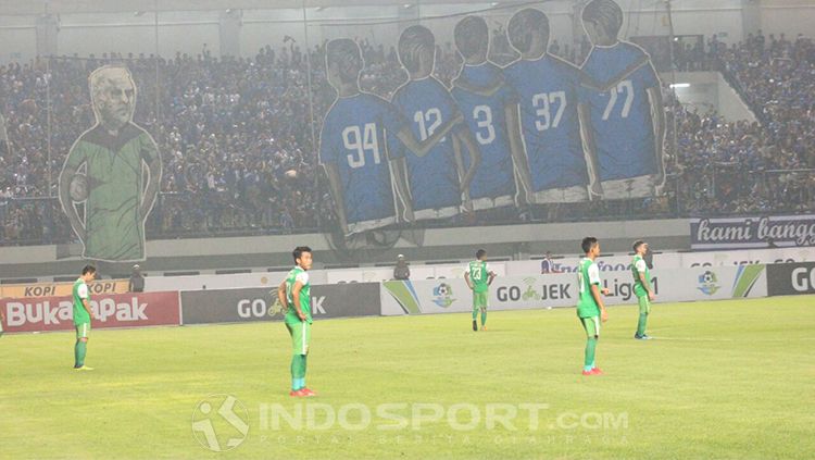 Persib Bandung vs Bhayangkara FC Copyright: © INDOSPORT/Arif Rahman