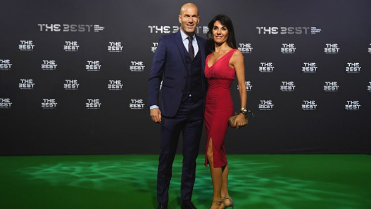Zinedine Zidane bersama sang istri, Veronique menghadiri acara penghargaan FIFA 2017. Copyright: © Getty Images