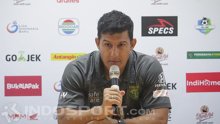 Alfredo Vera, pelatih Persebaya Surabaya. Copyright: © INDOSPORT/Fitra Herdian