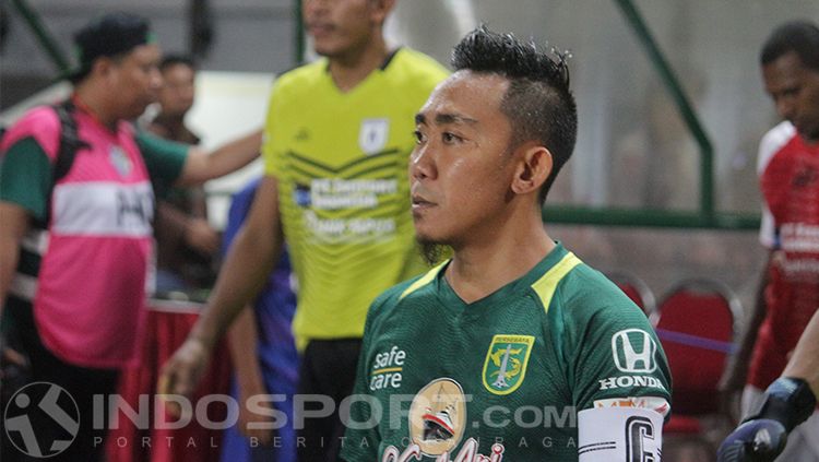 Rendi Irwan, kapten Persebaya Surabaya musim lalu. Copyright: © INDOSPORT/Fitra Herdian