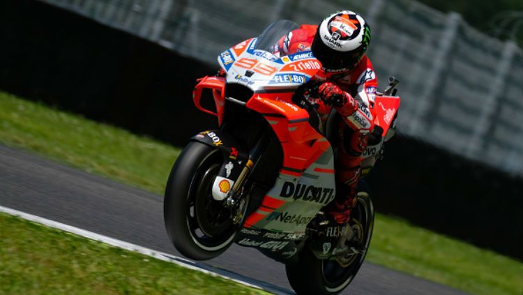 Jorge Lorenzo catat waktu tercepat di sesi latihan bebas kedua MotoGP Catalunya. Copyright: © Getty Images