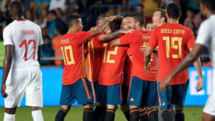 Para pemain Spanyol saat merayakan gol Copyright: © Getty Images