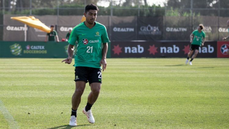 Pemain berdarah Indonesia yang bermain untuk Tim Nasional Australia Massimo Luongo. Copyright: © Getty Images