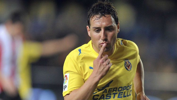 Santi Cazorla saat masih berseragam Villarreal Copyright: © Getty Images