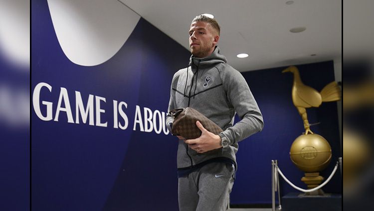 Toby Alderweireld buka peluang untuk hengkang dari Tottenham Hotspur. Copyright: © Getty Images