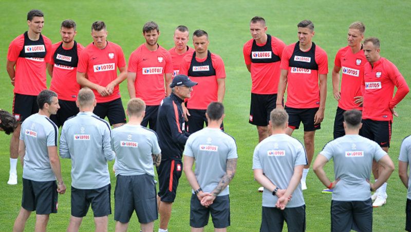 Timnas Polandia saat sedang latihan. Copyright: © Getty Images