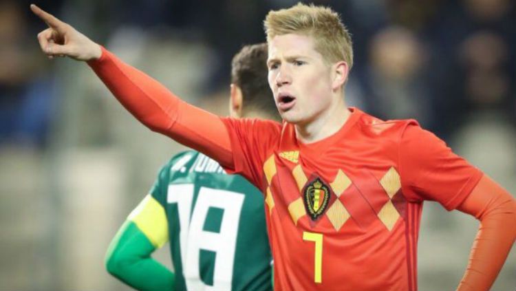 Kevin de Bruyne sedang mengatur serangan dalam laga Belgia vs Mesir, Kamis (07/06/18) dini hari WIB. Copyright: © twitter.com