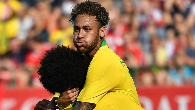 Neymar melakukan selebrasi usai cetak gol ke gawang Austria, Minggu (10/06/18) malam. Copyright: © twitter.com/ChampionsLeague