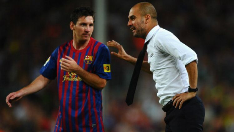 Lionel Messi dan Pep Guardiola saat masih melatih Barcelona. Copyright: © Getty Images