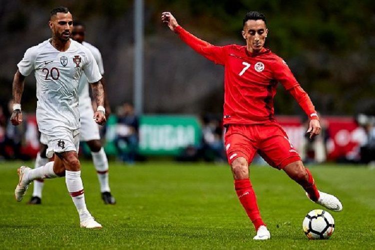 Saif-Eddine Khaoui menendang bola saat berhadan dengan Portugal beberapa waktu lalu. Copyright: © Getty Images