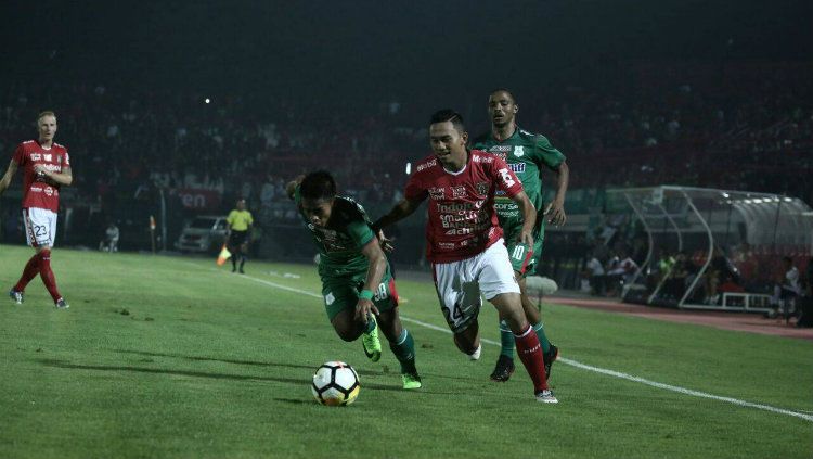 Bek sayap Bali United Ricky Fajrin. Copyright: © baliutd.com