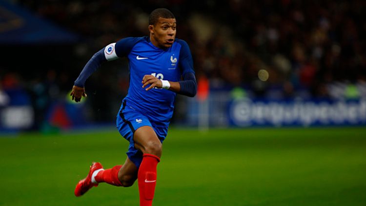 Kylian Mbappe saat memperkuat Timnas Prancis. Copyright: © Getty Images