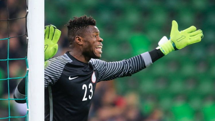 Francis Uzoho, Kiper timnas Nigeria memiliki tubuh yang begitu besar. Copyright: © Complete Sports Nigeria