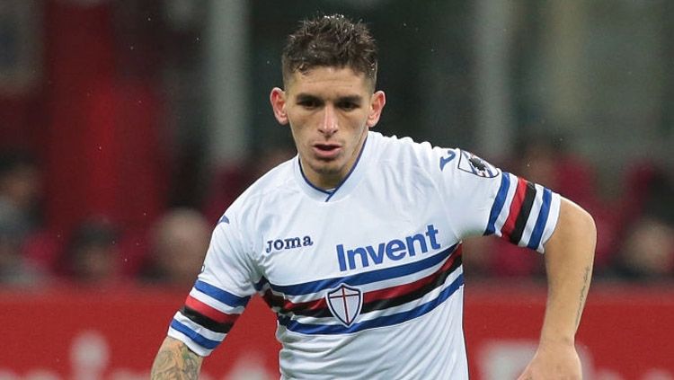 Lucas Torreira saat melawan AC Milan. Copyright: © Getty Images