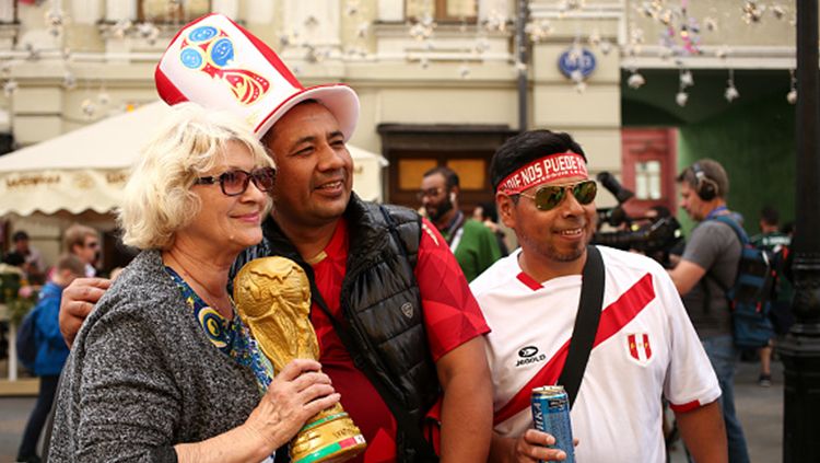 Fans Timnas Peru tiba di Rusia untuk menonton Piala Dunia 2018. Copyright: © Getty Images