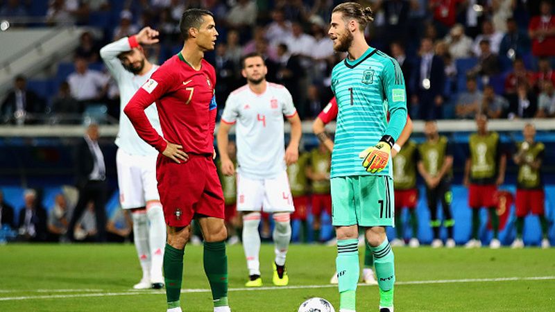 Intimidasi De Gea kepada Ronaldo di ajang Piala Dunia 2018. Copyright: © Getty Images