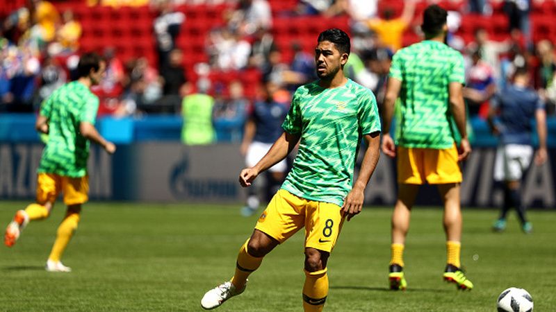 Massimo Luongo melakoni latihan sebelum laga melawan Prancis di Piala Dunia 2018. Copyright: © Getty Images