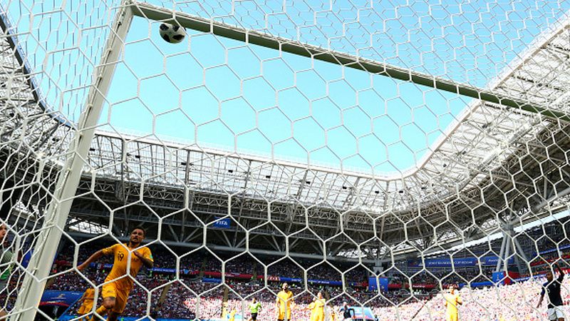 Lesakan Paul Pogba yang dianggap gol oleh Goal Line Technology Copyright: © Getty Images