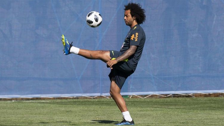 Kapten Brasil di laga melawan Swiss, Marcelo. Copyright: © Marca