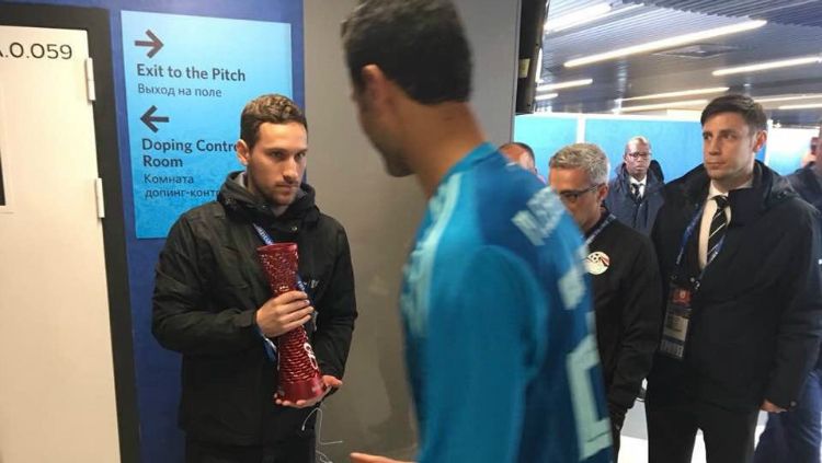 Mohamed El-Shenawy dalam laga Mesir vs Uruguay di Piala Dunia 2018. Copyright: Â© INDOSPORT