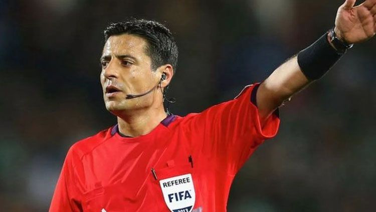 Wasit pemimpin laga Jerman vs Meksiko di Piala Dunia 2018, Alireza Faghani. Copyright: © Teammeli.com