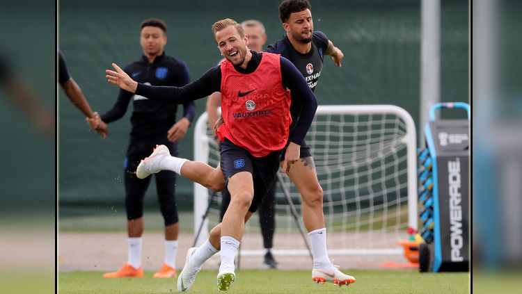 Harry Kane saat sedang berlatih bersama Timnas Inggris. Copyright: © Getty Images