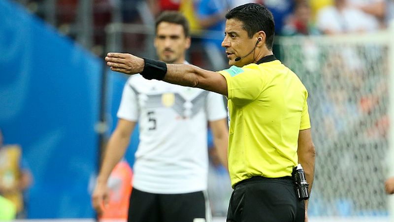 FIFA resmi mengumumkan Alireza Faghani sebagai wasit di laga Kualifikasi Piala Dunia 2022 antara Malaysia melawan Timnas Indonesia, Selasa (19/11/19). Copyright: © Getty Images