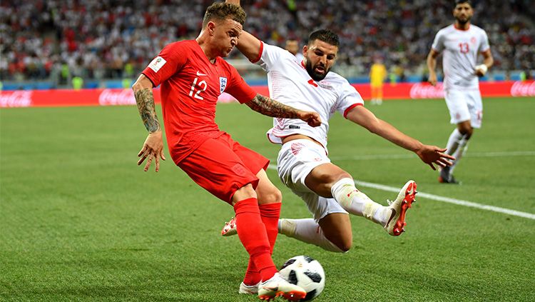 Bek Kanan Inggris Kieran Trippier (merah) Copyright: © Getty Images