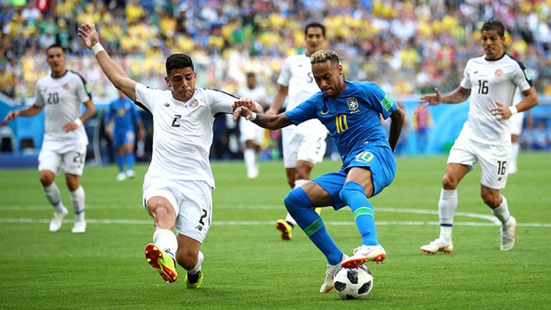 Neymar saat laga Brasil vs Kosta Rika di Piala Dunia 2018. Copyright: © Getty Images