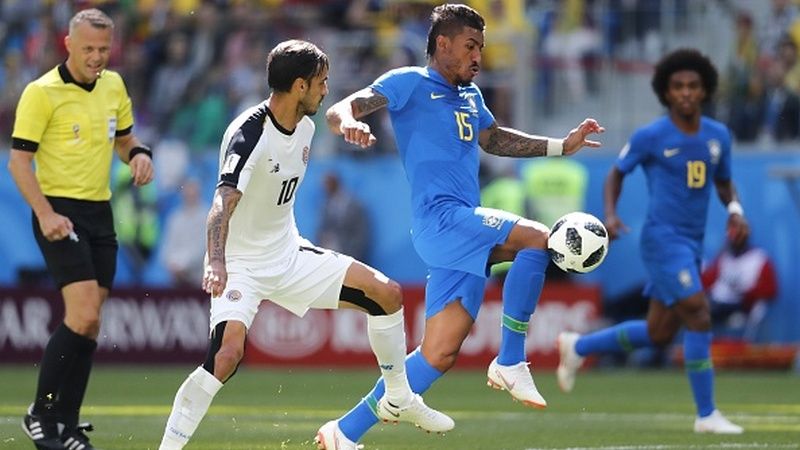 Paulinho saat laga Brasil vs Kosta Rika di Piala Dunia 2018 Copyright: © Getty Images