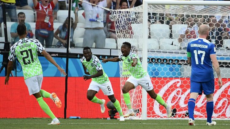 Selebrasi pemain Nigeria saat melawan Islandia di Piala Dunia 2018. Copyright: © Getty Images