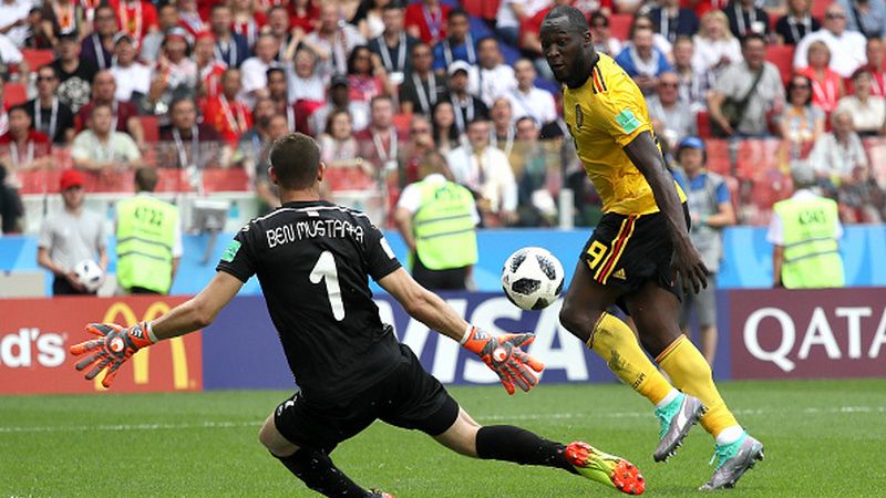 Proses terjadinya gol Romelu Lukaku ke gawang Tunisia Copyright: © Getty Images