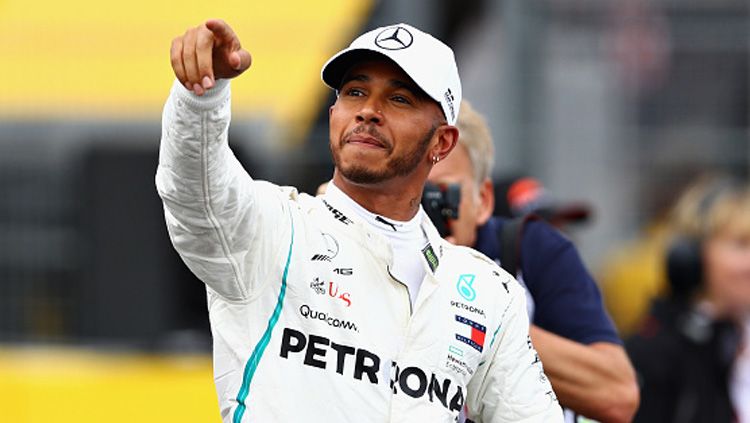 Lewis Hamilton saat meraih posisi pole di GP F1 Prancis 2018. Copyright: © Getty Images