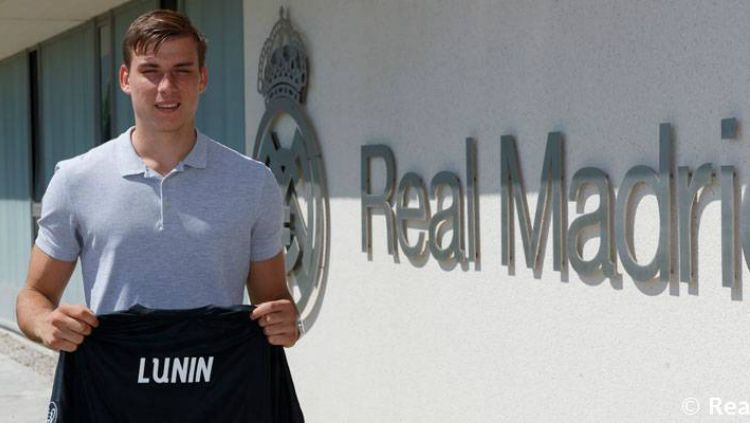 Real Madrid mengonfirmasi kedatanan penjaga gawang Ukraina, Andriy Lunin. Copyright: © Real Madrid