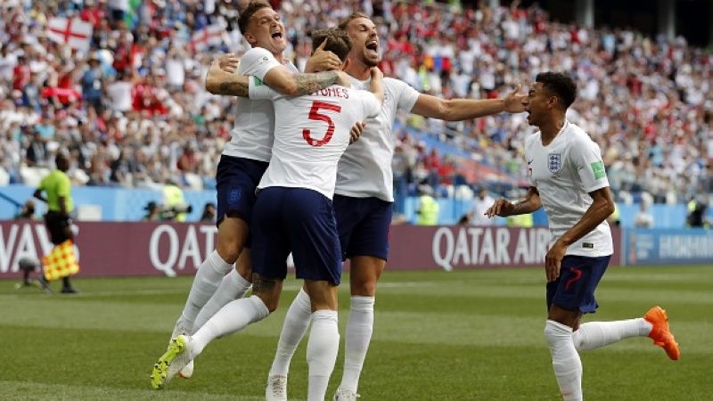 Skuat Inggris merayakan gol John Stones ke gawang Panama di Piala Dunia 2018. Copyright: © Getty Images