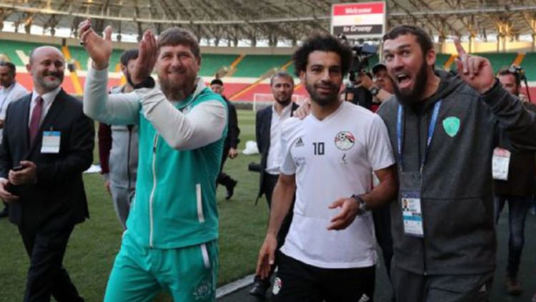 Mohamed Salah bersama Pemimpin Chechnya, Ramzan Kadyrov. Copyright: © ESPN