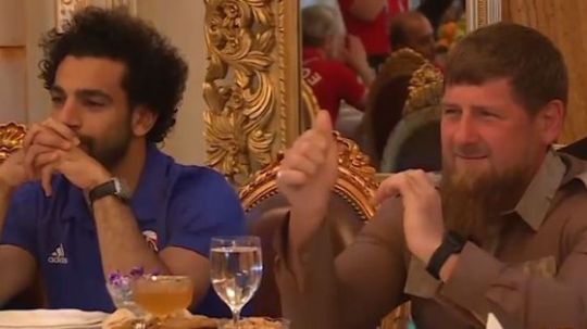 Jamuan makan malam antara Mohamed Salah dan Ramzan tuai kontroversi Copyright: © skysports