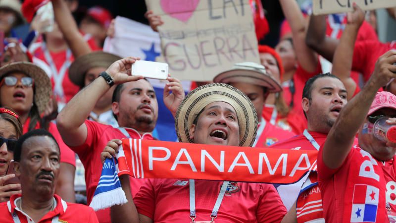 Fans Panama senang meski timnya kalah. Copyright: © Getty Images