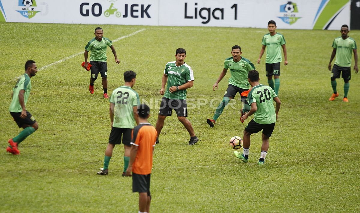 Persebaya Surabaya saat latihan beberapa hari yang lalu. Copyright: © Herry Ibtahim/Football265.com