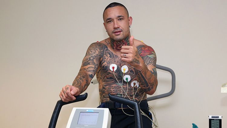 Radja Nainggolan resmi ke Inter Milan. Copyright: © Getty Images